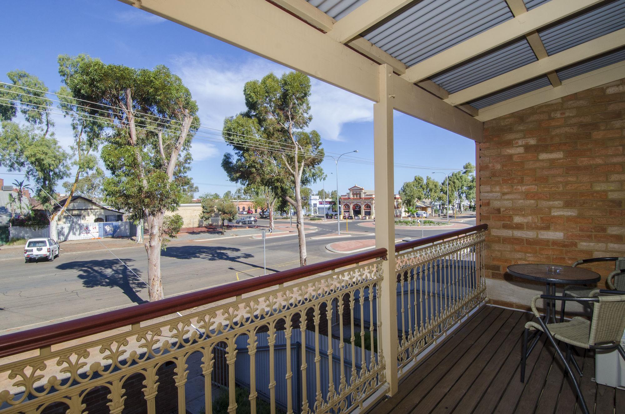 Quality Inn Railway Motel Kalgoorlie Exteriör bild