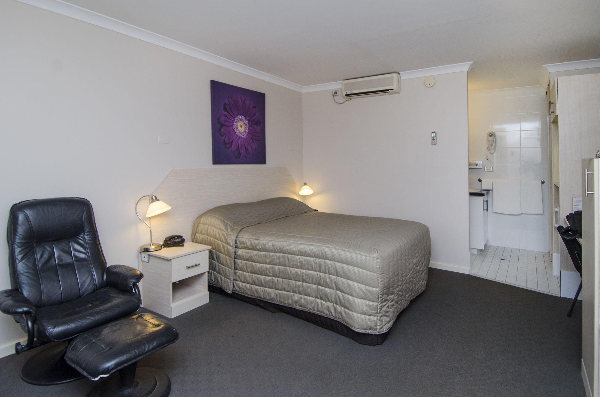 Quality Inn Railway Motel Kalgoorlie Exteriör bild