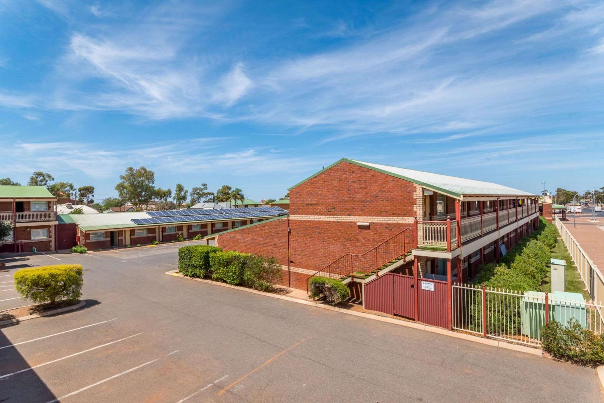 Quality Inn Railway Motel Kalgoorlie Exteriör bild